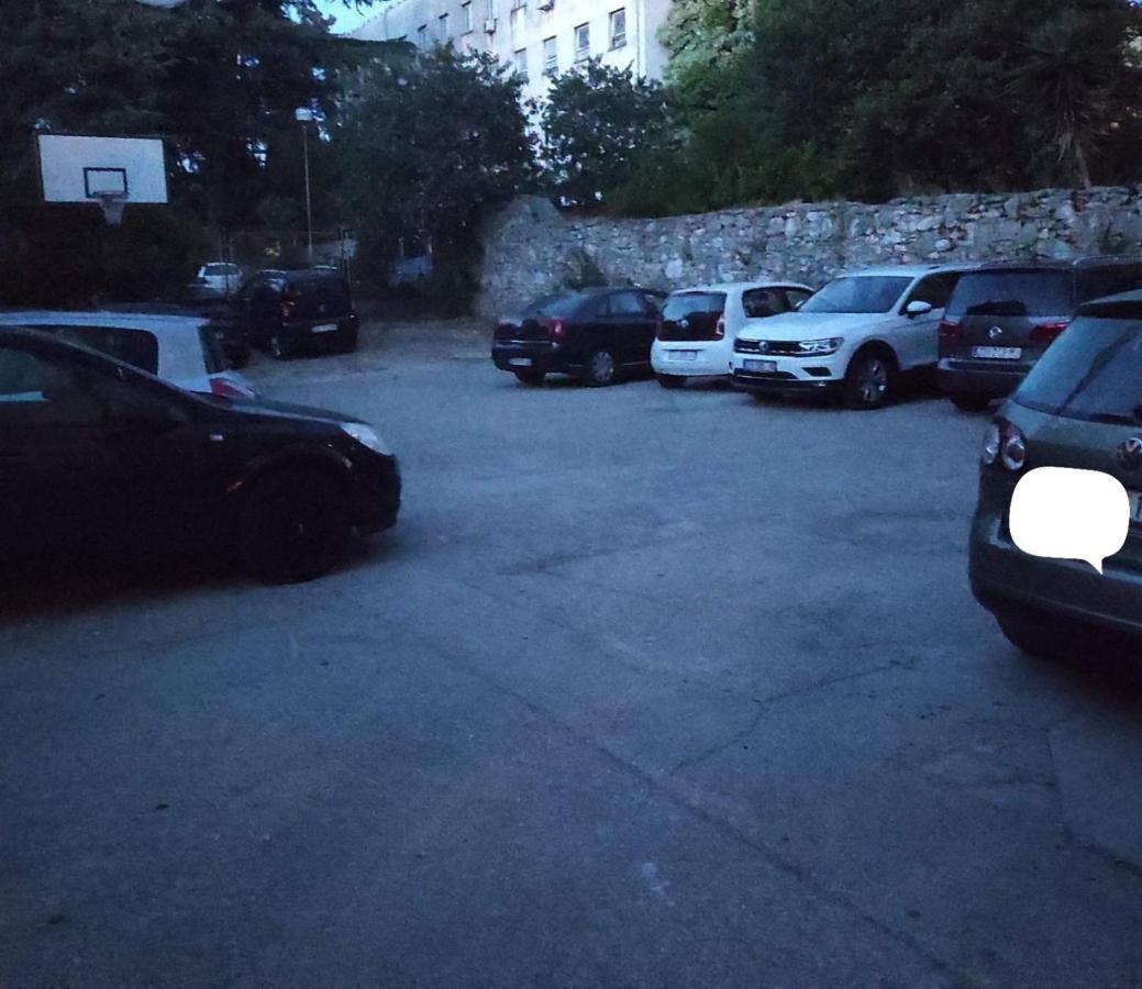 Appartamento Aurora Apartman Zara Esterno foto